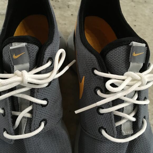 New Nike Roshe One Men's size 6 Women's 7.5 - Picture 7 of 8